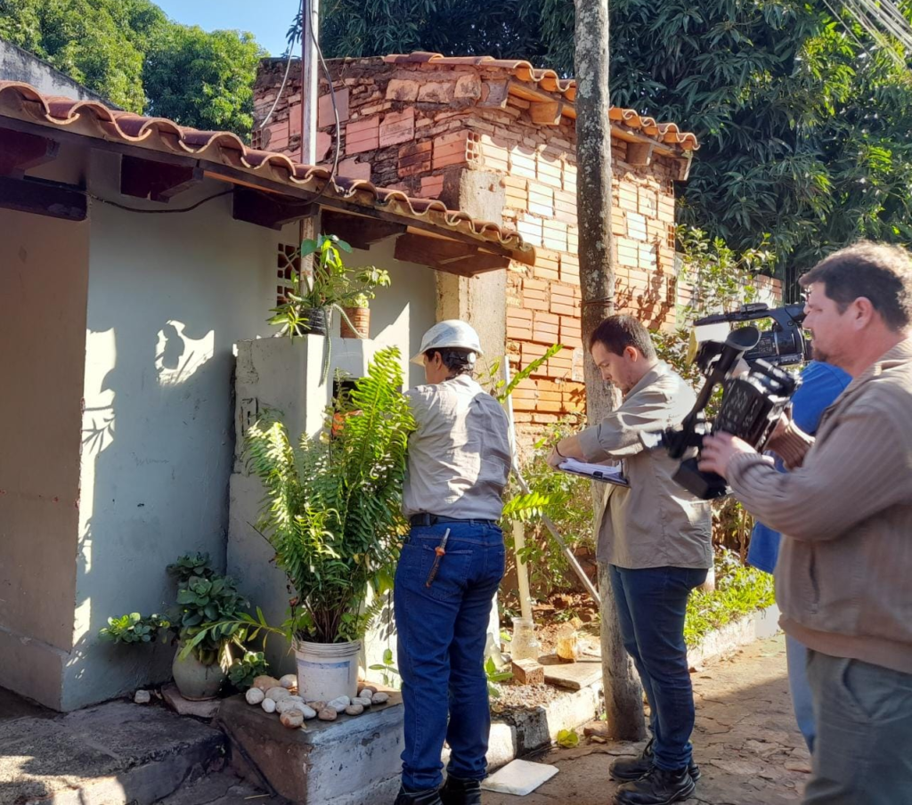 Inició la desconexión del servicio eléctrico a clientes morosos de Asunción y Área Metropolitana Inició la desconexión del servicio eléctrico a clientes morosos de Asunción y Área Metropolitana