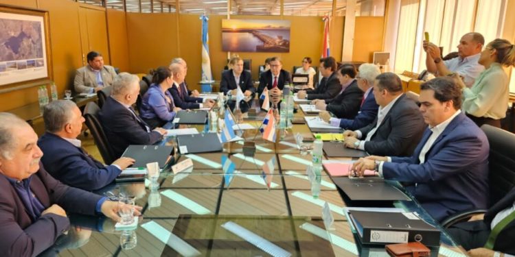 Aprueban convenios para seguir apoyando a municipios de Caaguazú y Gobernación Itapúa