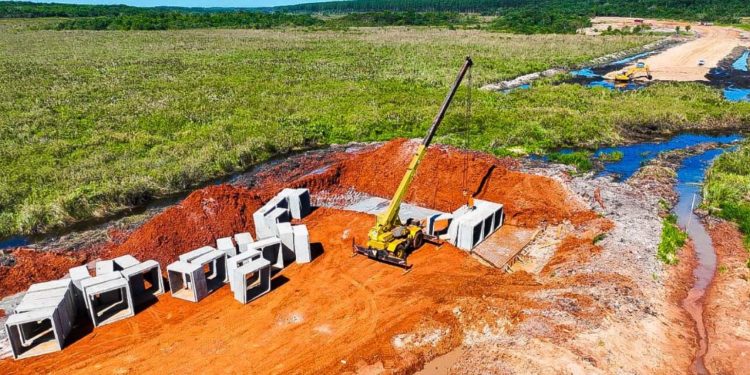 Corredor Norte: avanza su constucción con movimiento de suelo, alcantarillas y terraplén