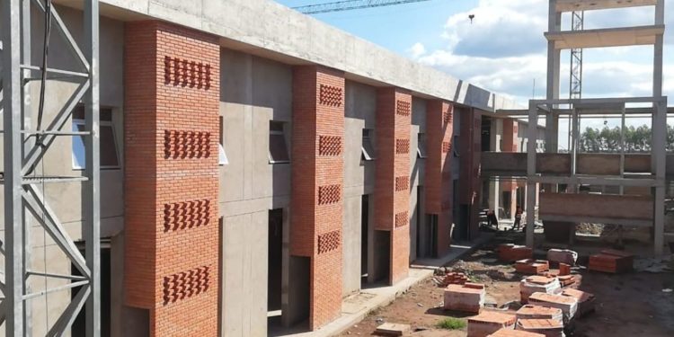 Futuro Hospital de Coronel Oviedo registra un 40% de avance y fortalecerá el sistema de salud pública