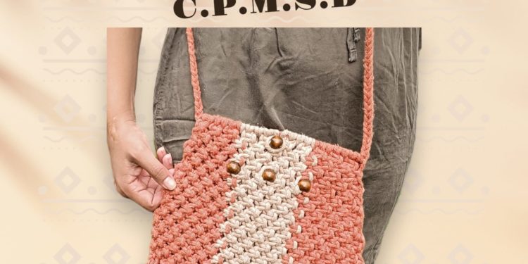 Mujeres privadas de libertad elaboran obsequios de macramé para el Día de la Madre