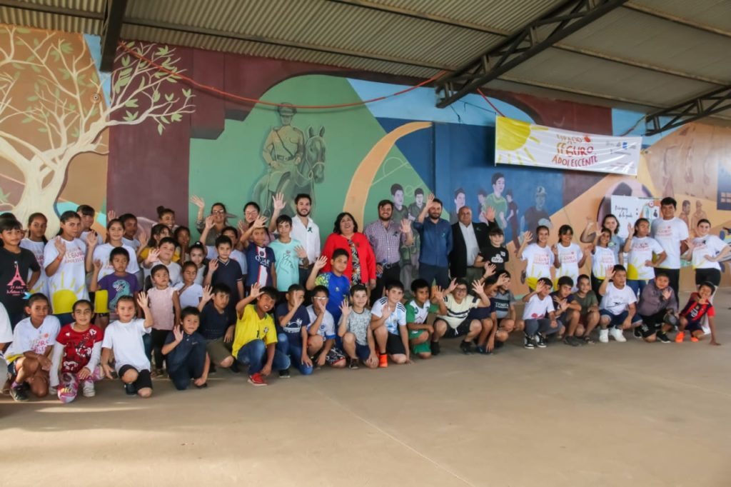 Adolescentes de Mariscal Estigarribia ya disfrutan de un entorno sano y protegido en el Espacio Seguro Adolescentes de Mariscal Estigarribia ya disfrutan de un entorno sano y protegido en el Espacio Seguro