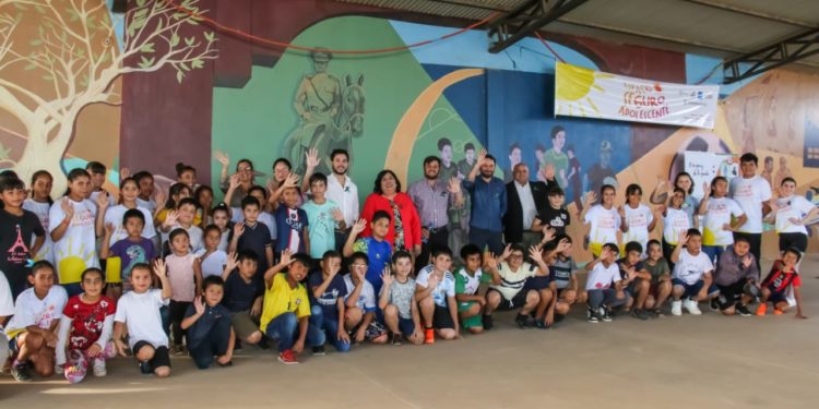 Adolescentes de Mariscal Estigarribia ya disfrutan de un entorno sano y protegido en el Espacio Seguro Adolescentes de Mariscal Estigarribia ya disfrutan de un entorno sano y protegido en el Espacio Seguro