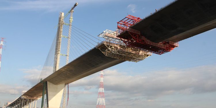 Puente Héroes del Chaco: en su etapa final