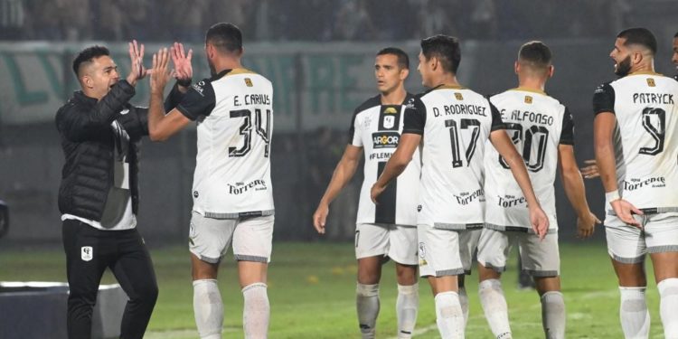 Sólo un equipo paraguayo logró ganar en la semana de Copa