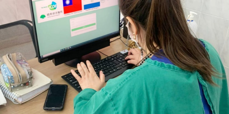 Sistema de información en salud llega a 195 centros hospitalarios del país Sistema de información en salud llega a 195 centros hospitalarios del país