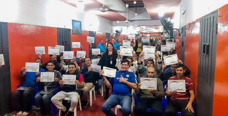Personas privadas de libertad completan cursos de formación en la penitenciaría Padre Juan A. de la Vega