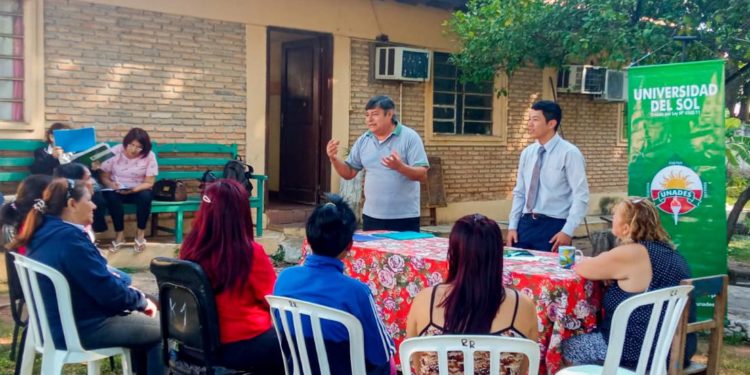 Transformando vidas tras las rejas: Mujeres privadas de libertad aprenden emprendedurismo Transformando vidas tras las rejas: Mujeres privadas de libertad aprenden emprendedurismo