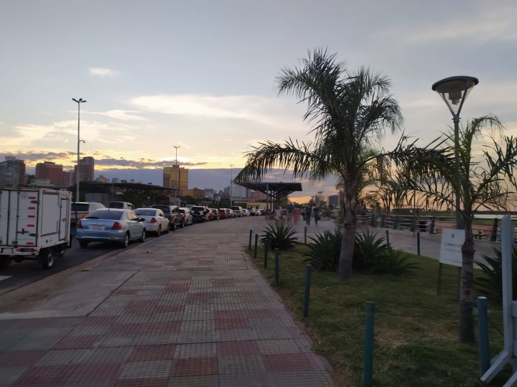 Inicio de semana laboral con un clima fresco a cálido Inicio de semana laboral con un clima fresco a cálido