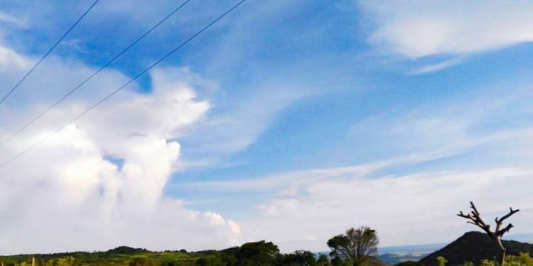 Mitad de semana con ambiente fresco a cálido y vientos del sur