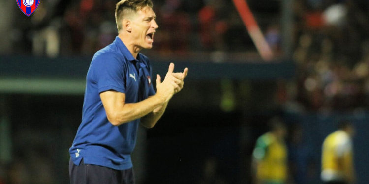 Facundo Sava alista la dupla Churín – Fernández en ofensiva