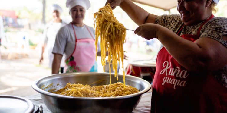 Cena Anual del Banco de Alimentos pretende llenar 76.500 platos para cubrir necesidades alimentarias Cena Anual del Banco de Alimentos pretende llenar 76.500 platos para cubrir necesidades alimentarias