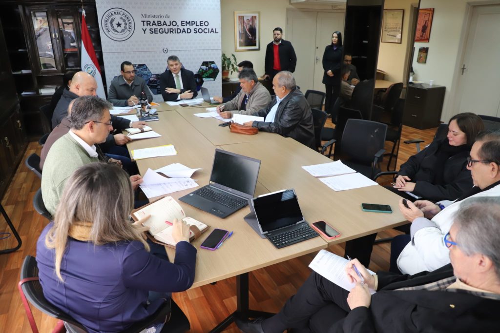 Ministerio de Trabajo fiscalizará condiciones laborales de trabajadores del transporte público