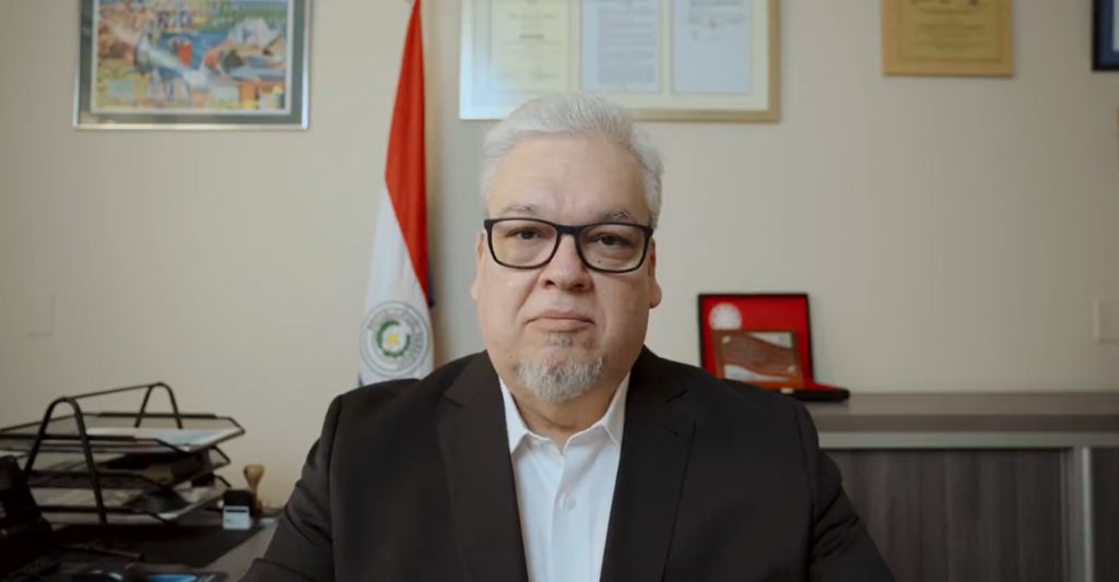 Peña designa al Dr. Felipe González como titular del Ministerio de Salud