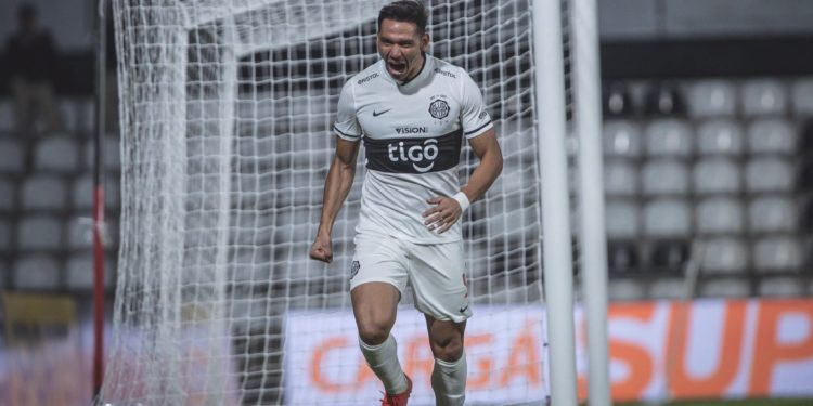 El delantero que está para retornar a Olimpia El delantero que está para retornar a Olimpia