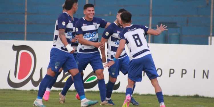 El Gallo Norteño ganó y se mantiene como líder de la Intermedia