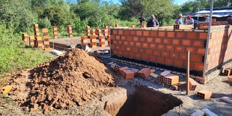 Transchaco: arrancó la construcción de viviendas para el reasentamiento de familias indígenas Transchaco: arrancó la construcción de viviendas para el reasentamiento de familias indígenas