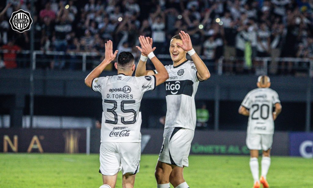 Diego Torres convirtió uno de los mejores goles de la fecha 5 en la Libertadores Diego Torres convirtió uno de los mejores goles de la fecha 5 en la Libertadores