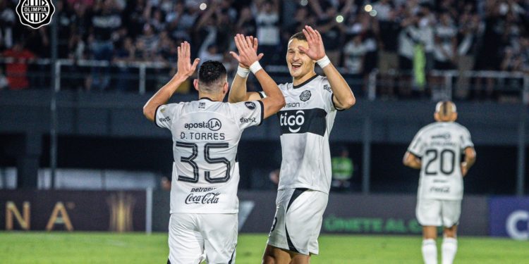 Diego Torres convirtió uno de los mejores goles de la fecha 5 en la Libertadores Diego Torres convirtió uno de los mejores goles de la fecha 5 en la Libertadores