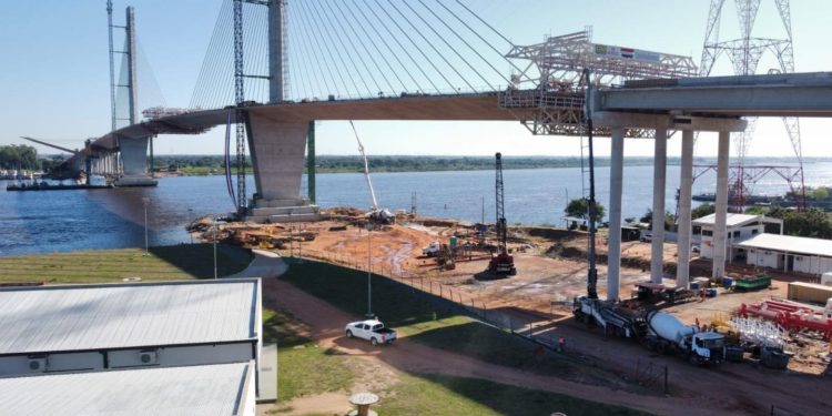 En primera quincena de julio se concretará la unión del Puente Héroes del Chaco En primera quincena de julio se concretará la unión del Puente Héroes del Chaco