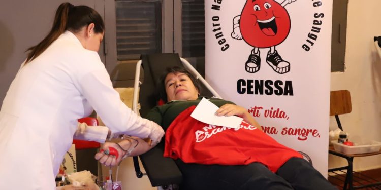 Impulsan la donación de sangre mediante mes representativo