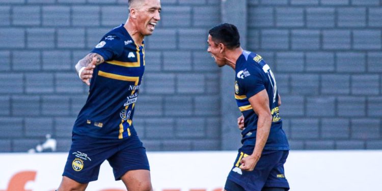 ¡Duró seis meses! Lucas Barrios no continuará en Sportivo Trinidense ¡Duró seis meses! Lucas Barrios no continuará en Sportivo Trinidense