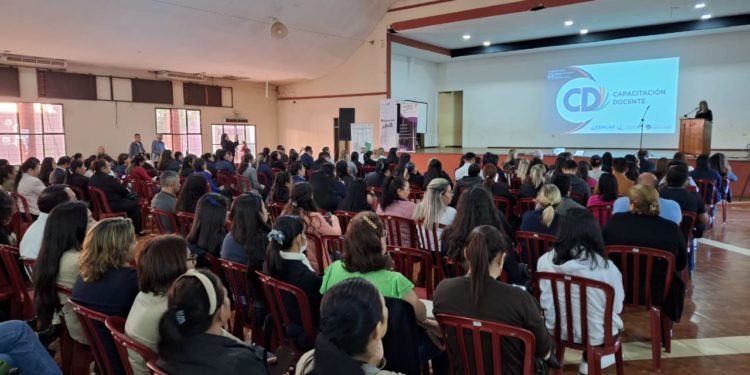 En Alto Paraná: Docentes acceden a conferencias integrales gracias al Convenio MEC – Fundación Funda Joven