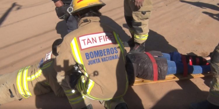 Siniestro vial en Filadelfia dejó a una motociclista herida Siniestro vial en Filadelfia dejó a una motociclista herida