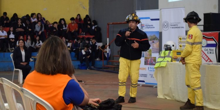 Jóvenes ovetenses recibieron importante capacitación sobre seguridad vial