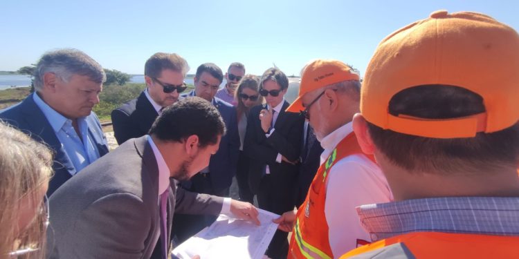 Verifican posibles lugares de emplazamiento del Puente Internacional Pilar – Puerto Cano Verifican posibles lugares de emplazamiento del Puente Internacional Pilar – Puerto Cano