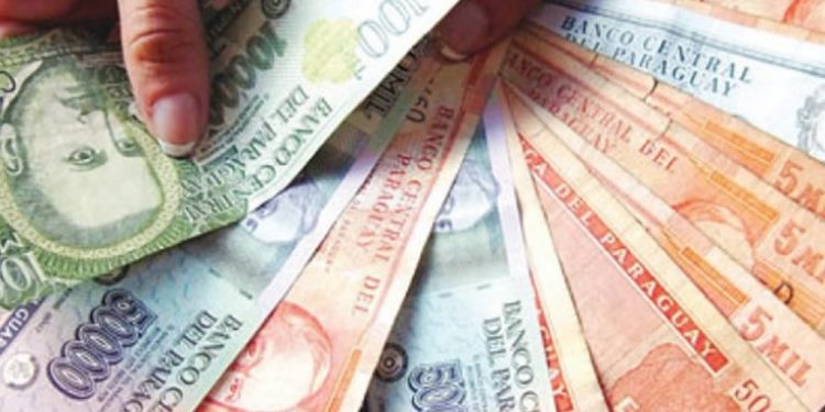 Funcionarios públicos perciben un sueldo mayor