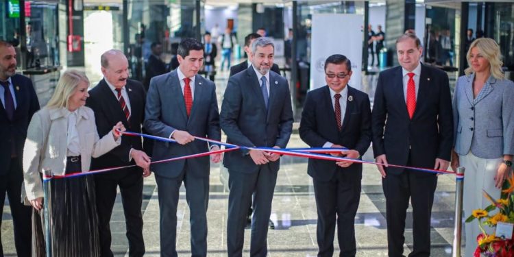 Inauguran obra de ampliación del espigón norte del Aeropuerto Silvio Pettirossi