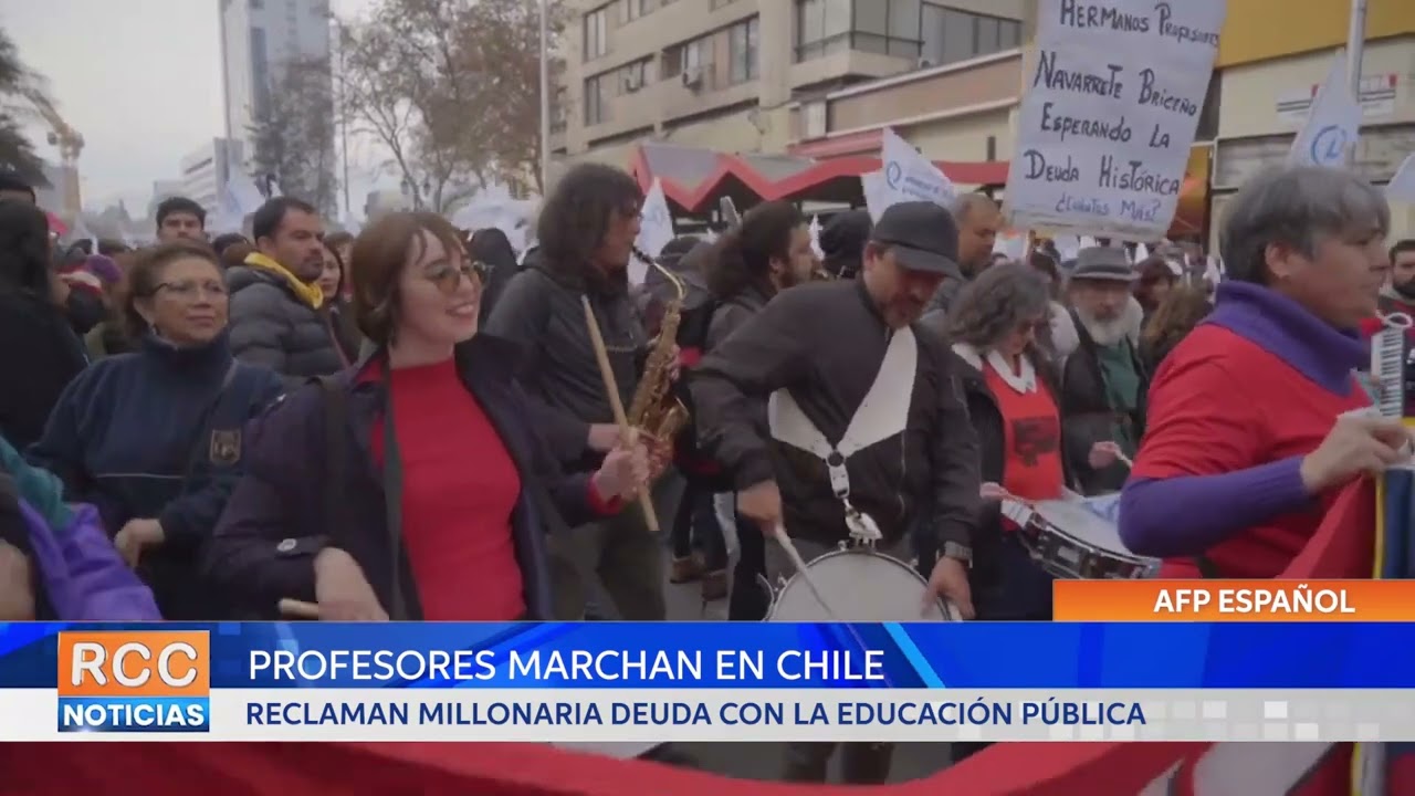Profesores marchan en Chile para reclamar millonaria deuda con la educación pública