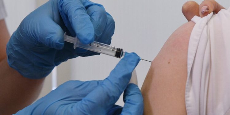 Ministerio de Salud habilitó vacunatorio en la Expo Mariano