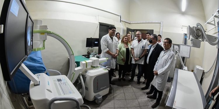 Inauguran nueva planta de oxígeno, sala de rayos de X y quirófano en Hospital Regional de Paraguarí