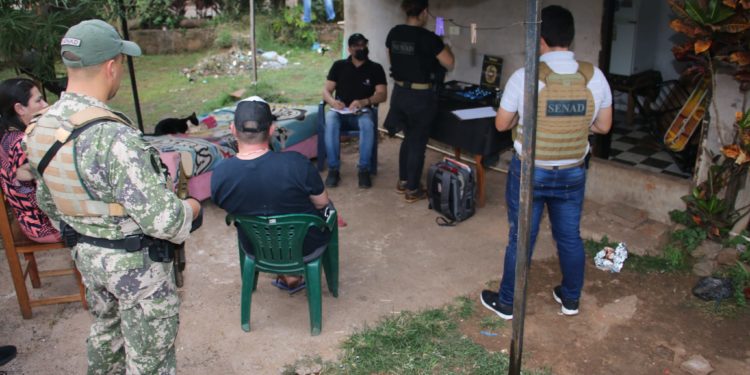 Agentes de la SENAD detienen a microtraficante en San Lorenzo