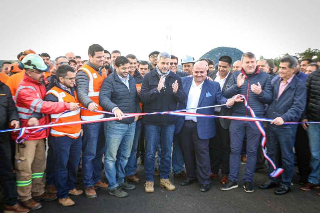 Abdo Benítez encabezó inauguración de nuevas circunvalaciones en Caacupé e Itacurubí