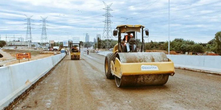 Avanzan obras de construcción del acceso al Puente Héroes del Chaco