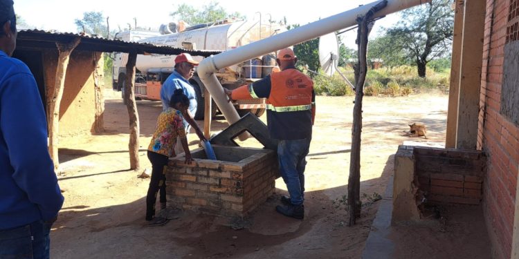 SEN brindó asistencia a comunidades mediante provisión agua en Tte. Irala Fernández