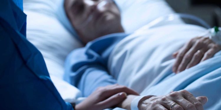 Promover la eutanasia como una medida para ahorrar dinero en el sistema de salud es inadmisible