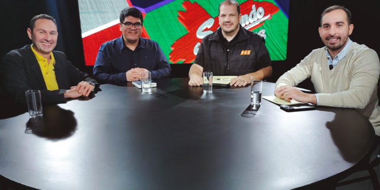 Análisis de los cinco años de gestión de Mario Abdo Benítez y los primeros 100 días de Santiago Peña