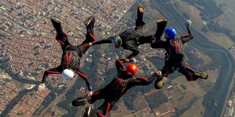 Impartirán cursos teóricos gratuito de Paracaidismo Deportivo Impartirán cursos teóricos gratuito de Paracaidismo Deportivo