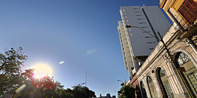 Escasa nubosidad y aumento gradual de la temperatura