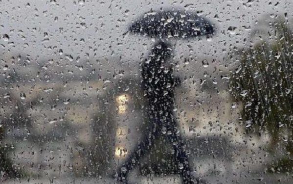 Anuncian jueves fresco con lluvias y vientos del sur