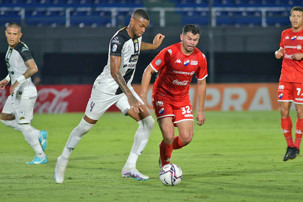 Nacional recibe a Tacuary en la reapertura del Arsenio Erico Nacional recibe a Tacuary en la reapertura del Arsenio Erico