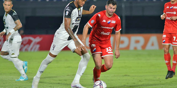 Nacional recibe a Tacuary en la reapertura del Arsenio Erico Nacional recibe a Tacuary en la reapertura del Arsenio Erico