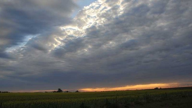 Hoy con ambiente fresco y probabilidad de lluvias en gran parte del país