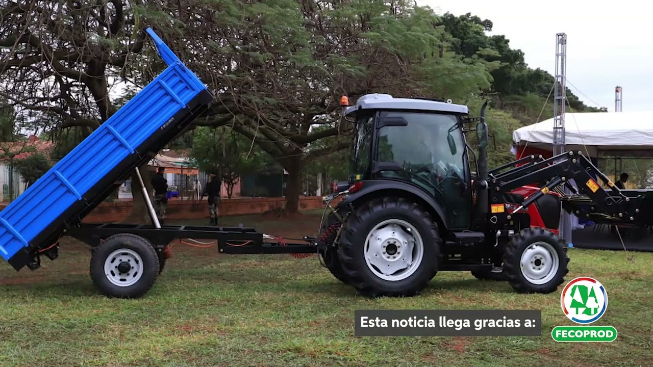 Gobierno benefició a escuelas agrícolas de Central con maquinarias