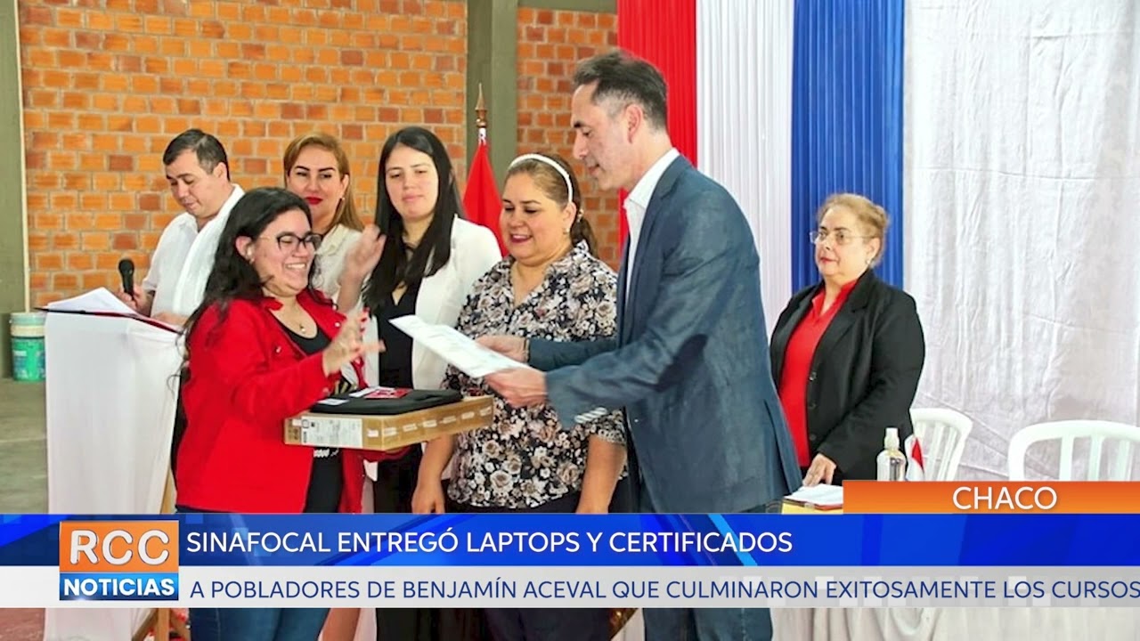 Acevalenses fueron beneficiados con certificados y laptops mediante el SINAFOCAL