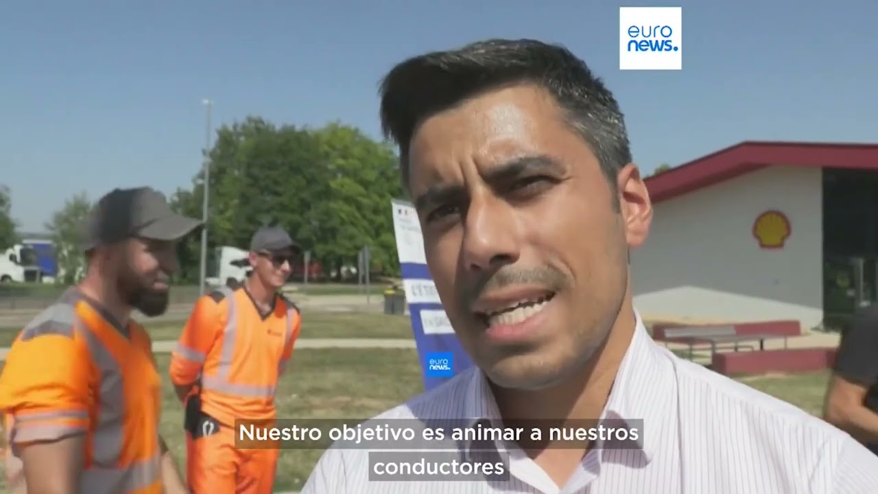 Francia pide a sus conductores enfriar sus automóviles en medio de la nueva ola de calor